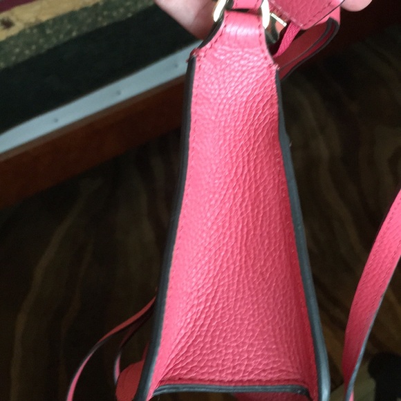 Crossbody purse by Tahari NWOT - Picture 7 of 8